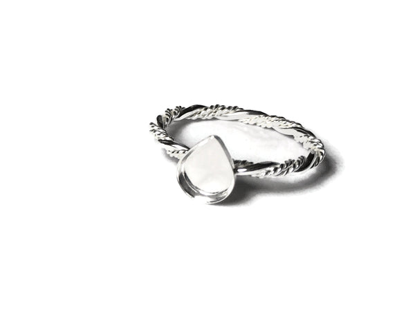 Triple twist teardrop ring blank