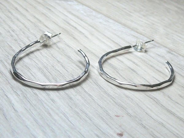 Sterling silver hoop earrings medium hoops • Sterling silver post hoop earrings • Medium silver hoops hammered