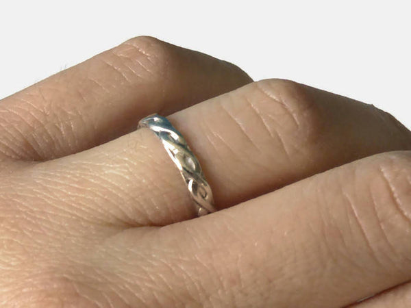 Infinity band ring • Infinity jewelry • Sterling silver infinity ring • Silver stacking ring • Stacking band stack ring • Stackable ring