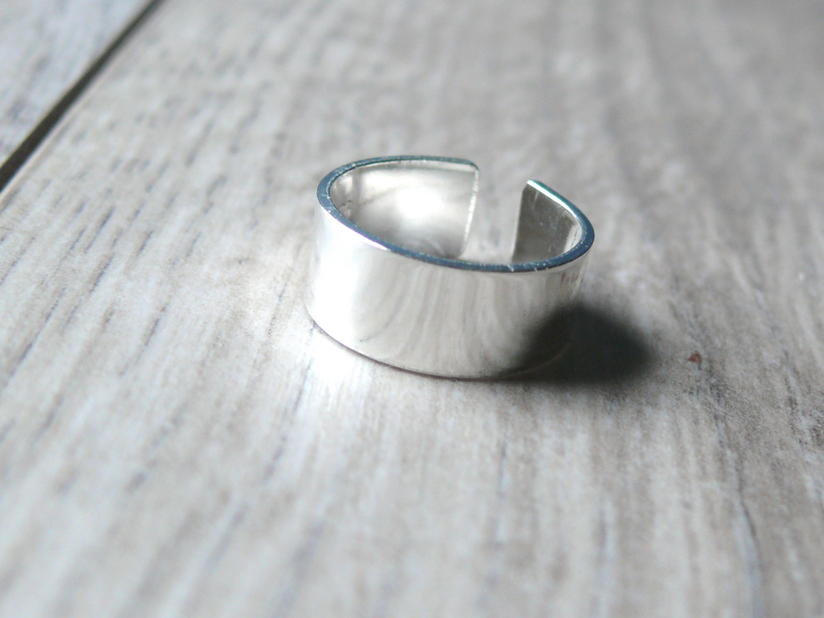 Hammered silver toe ring - Silverbean Jewellery