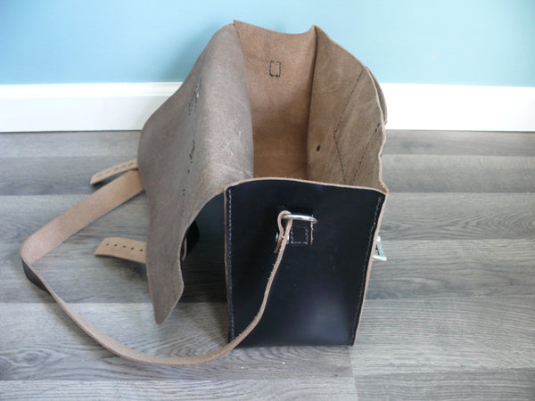 Horween Leather Bag, Messenger Bag, Leather Gift for Him, Handmade Handstitched Bag