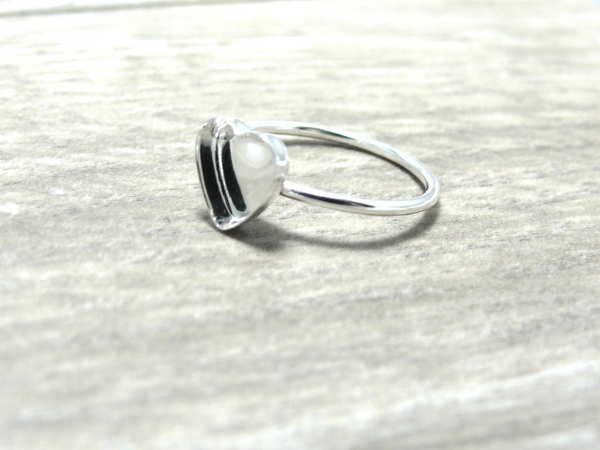 silver blank ring with heart setting