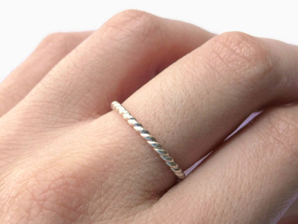 silver rope ring