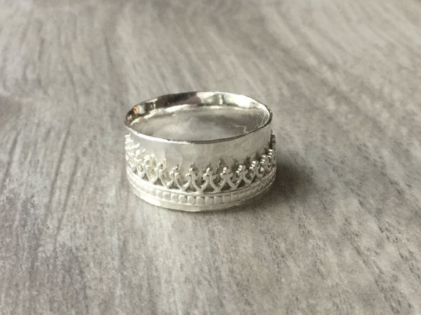 silver crown fidget ring