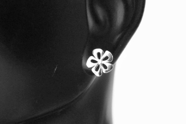 Sterling Silver flower earrings, flower studs, daisy earrings Handmade