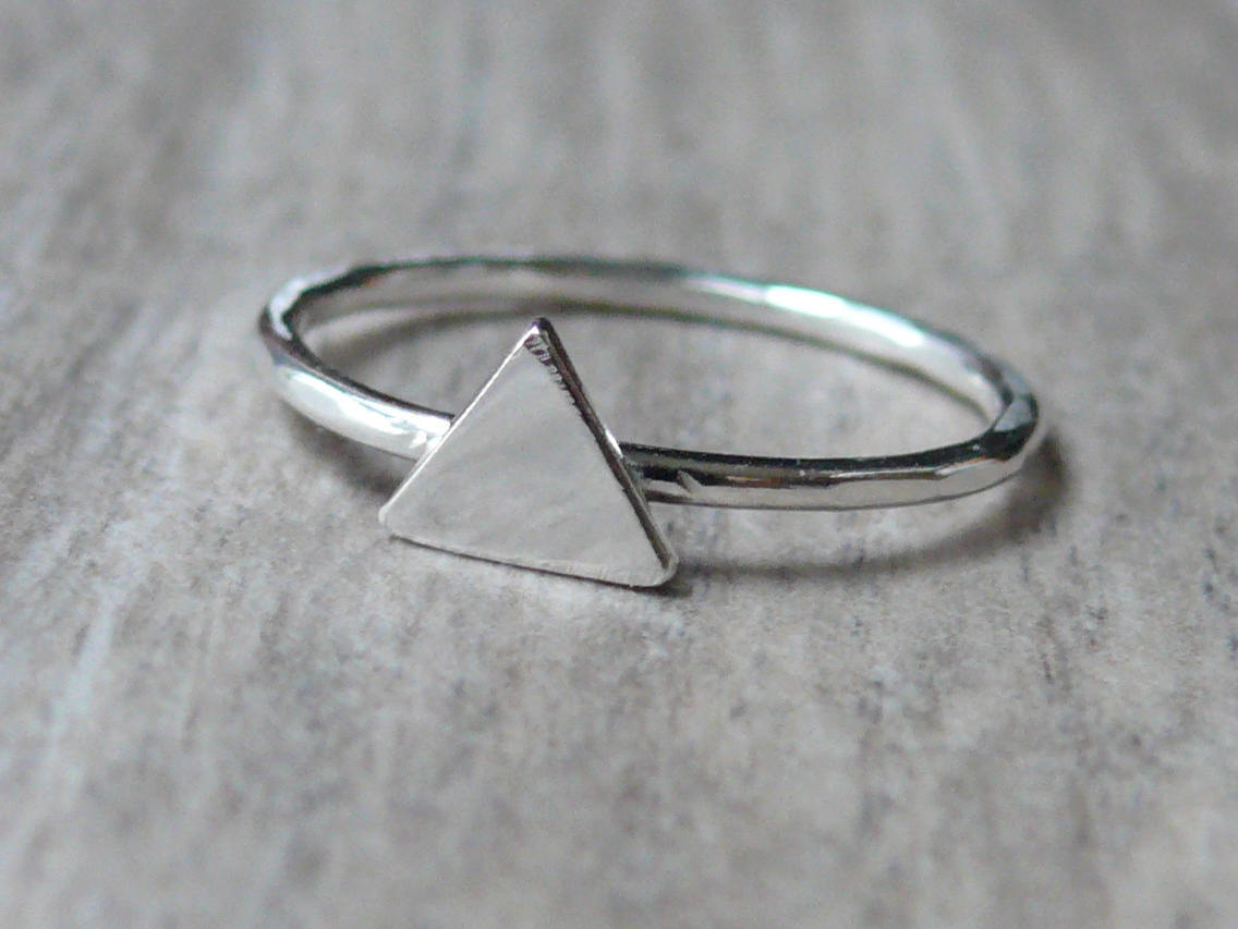 Sterling silver triangle ring • Geometric jewelry • Silver stacking ring • Handmade silver ring