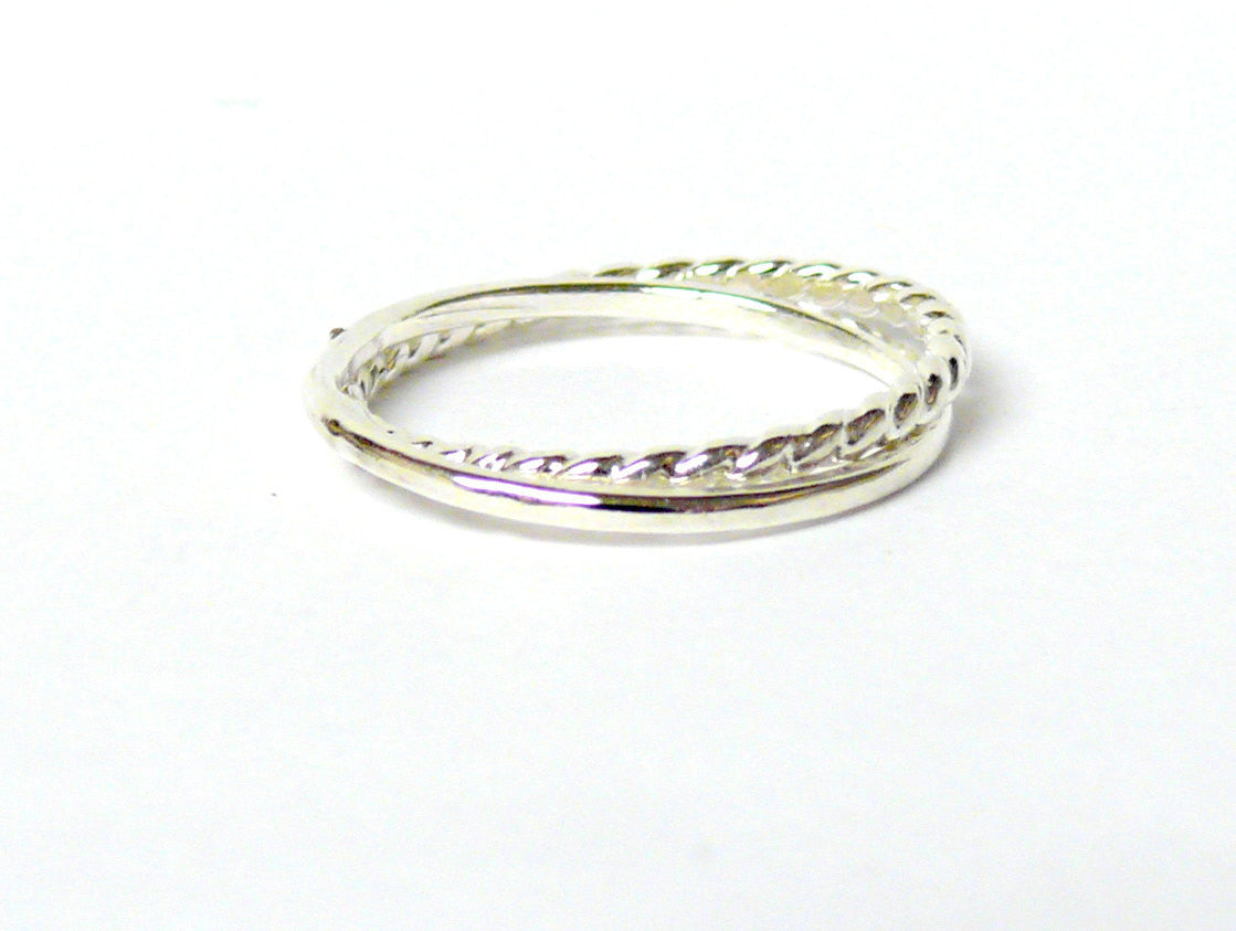 Interlocking Sterling Silver Rolling Ring Band – WatchMeWorld